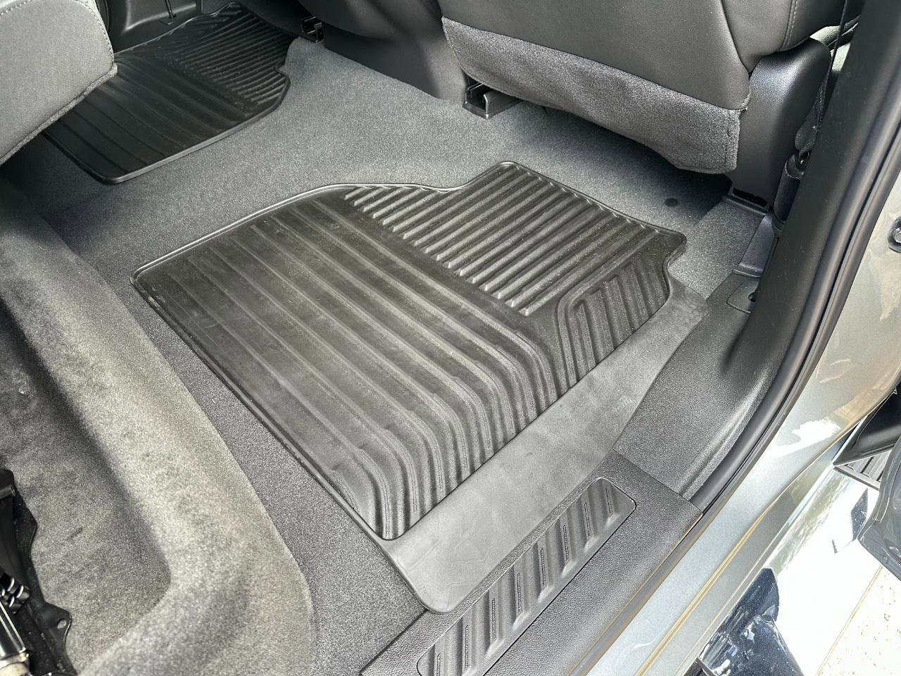 Used 2025 GMC Sierra 1500 SLT w/ SLT Premium Package image 24