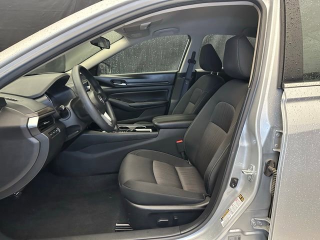 Used 2024 Nissan Altima 2.5 SV FWD image 21