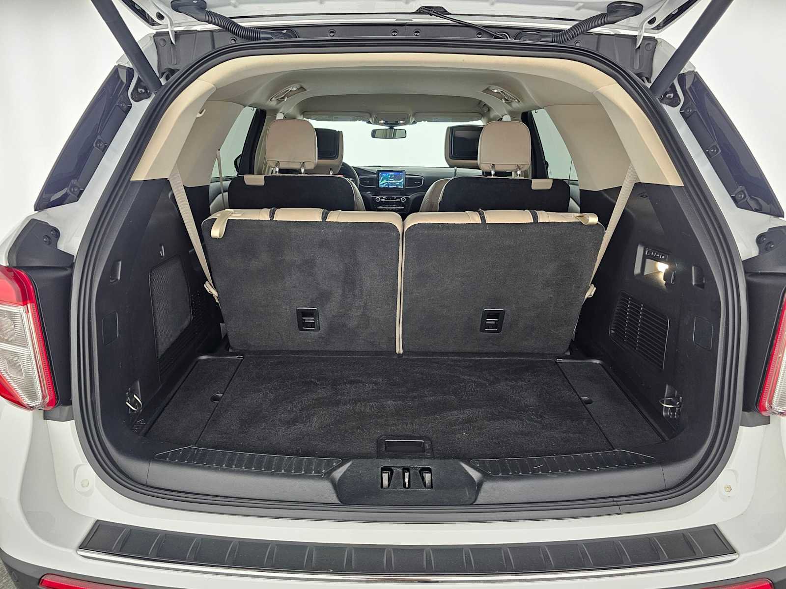 Used 2021 Ford Explorer Limited image 15