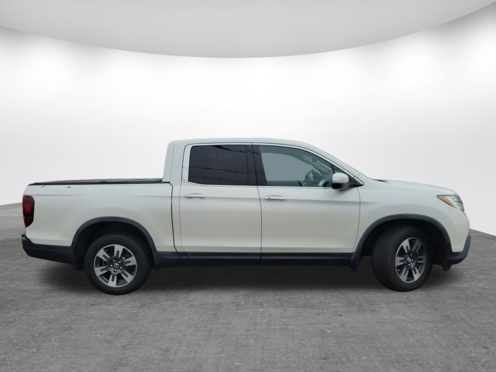 Used 2017 Honda Ridgeline RTL-E image 4