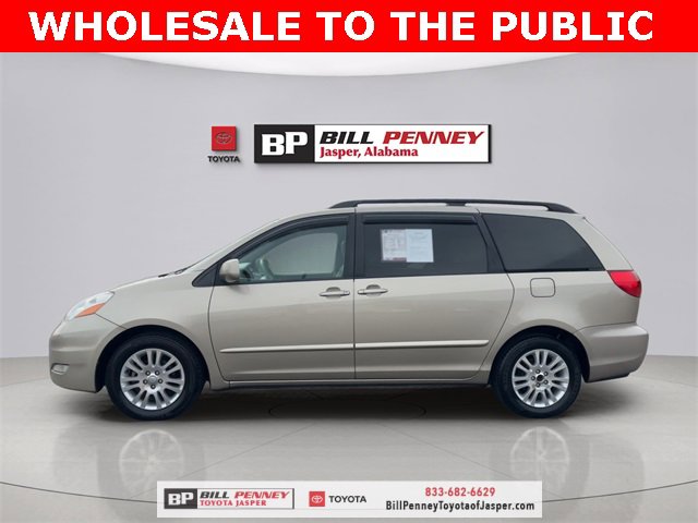 Used 2008 Toyota Sienna XLE image 2