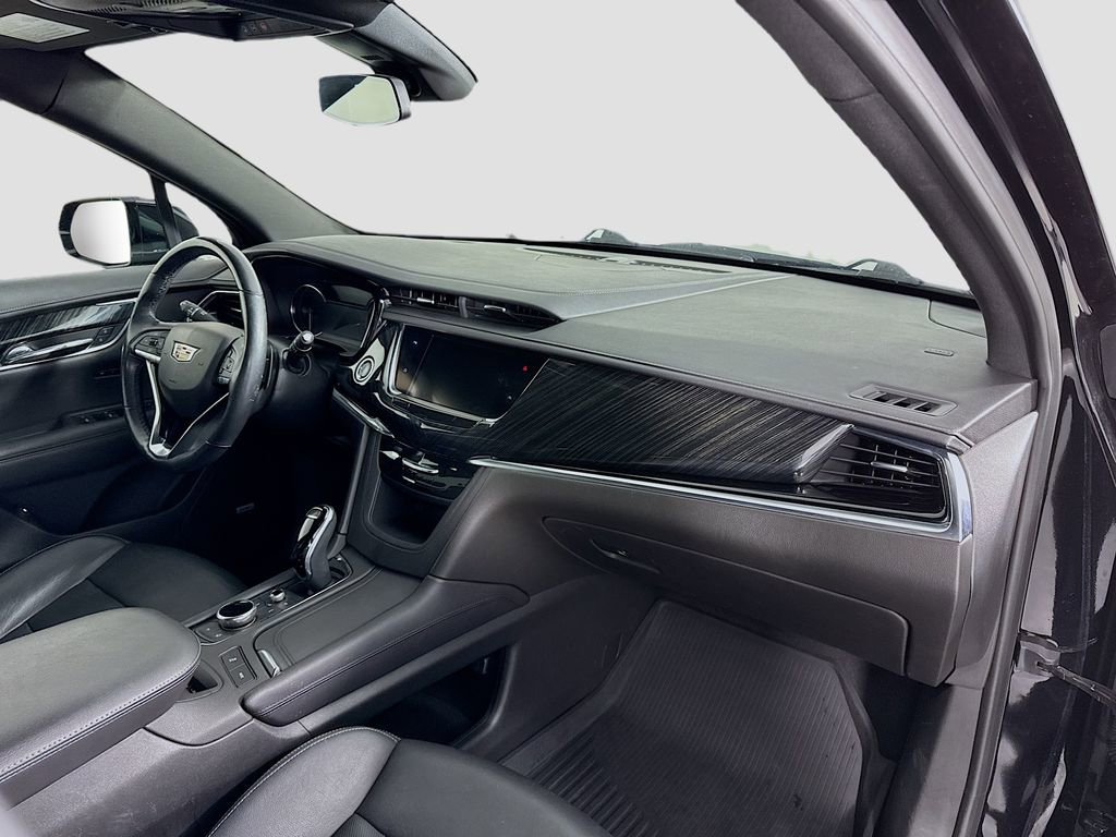 Used 2020 Cadillac XT6 Premium Luxury w/ LPO, Floor Liner Package image 32