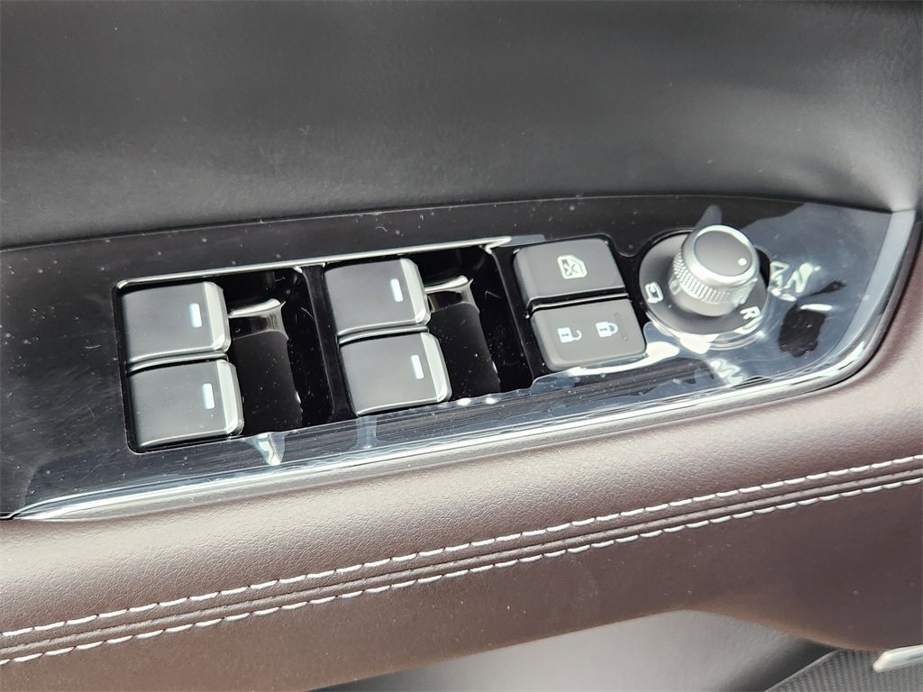 New 2025 MAZDA CX-5 Signature image 5