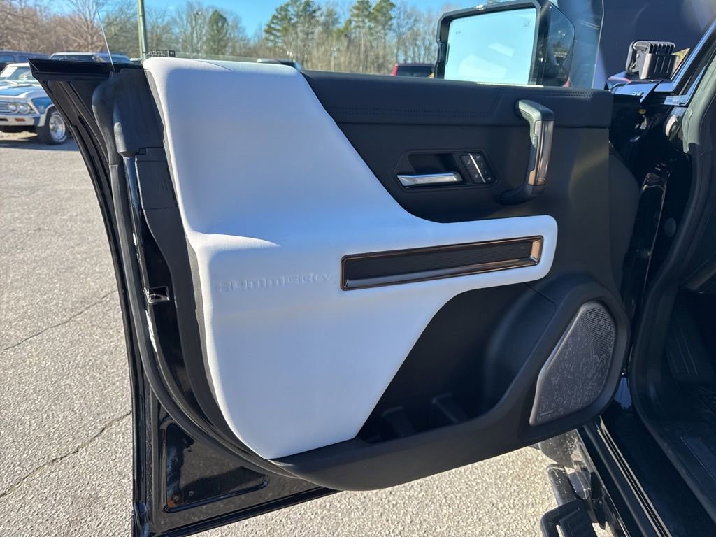 Used 2024 GMC Hummer EV 2X w/ Extreme Off-Road Package image 29
