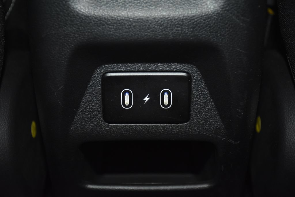 Certified 2025 Hyundai Venue SEL FWD image 31