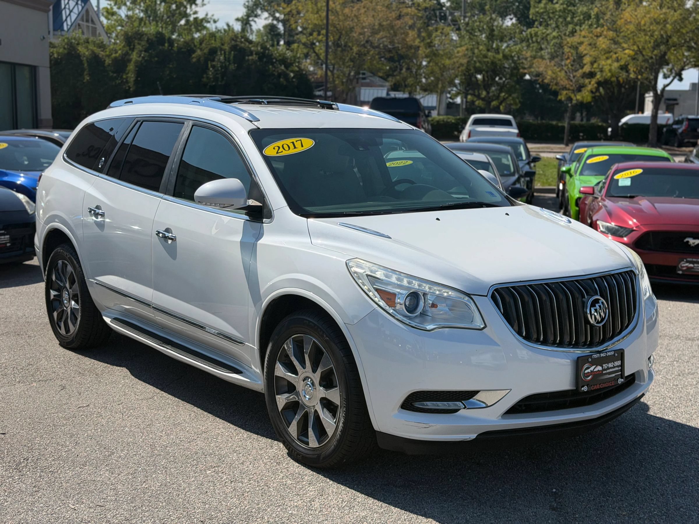 Used 2017 Buick Enclave Leather w/ Enclave Sport Touring Edition FWD image 3