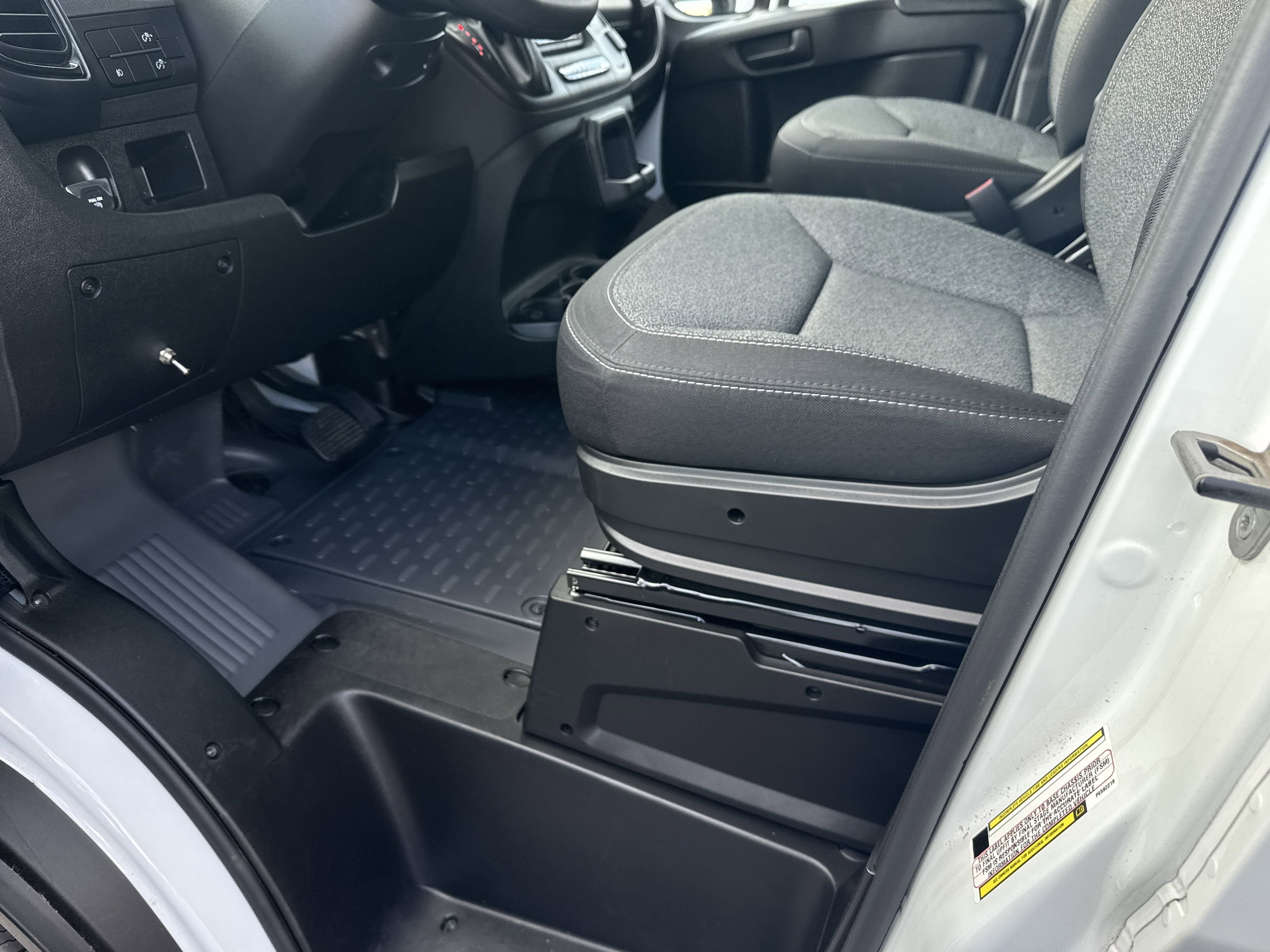 New 2023 RAM ProMaster 3500 w/ Convenience Group image 16