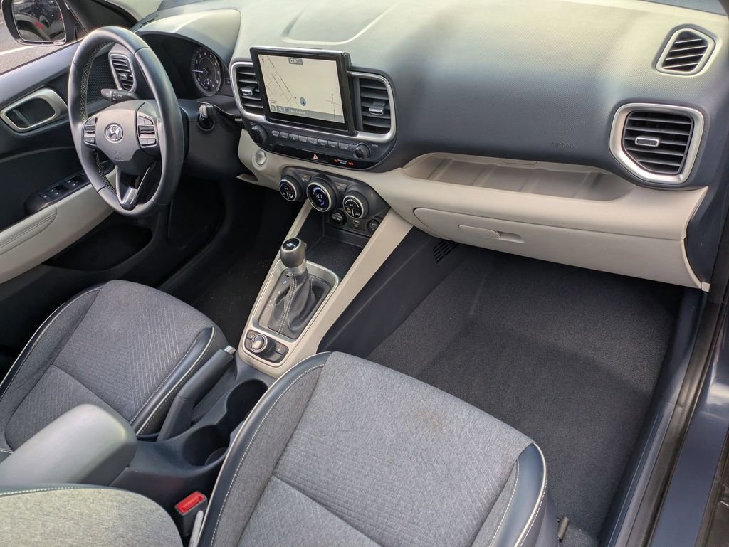 Certified 2021 Hyundai Venue image 26