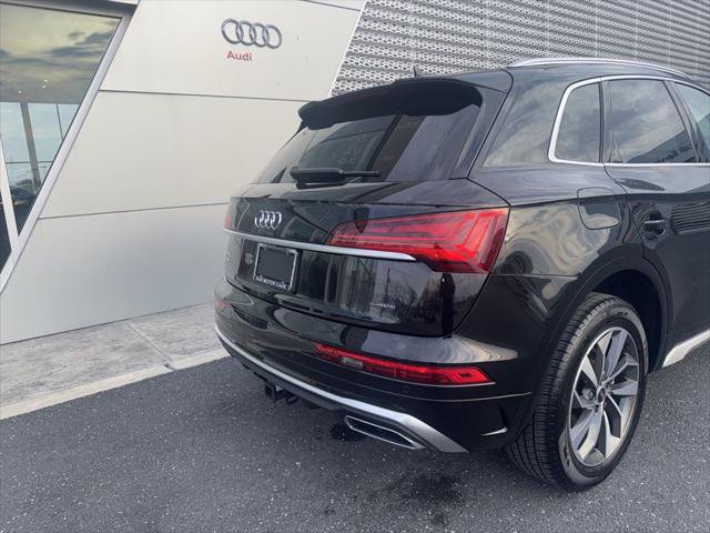 Certified 2025 Audi Q5 2.0T Premium Plus w/ Premium Plus Package AWD/4WD image 12