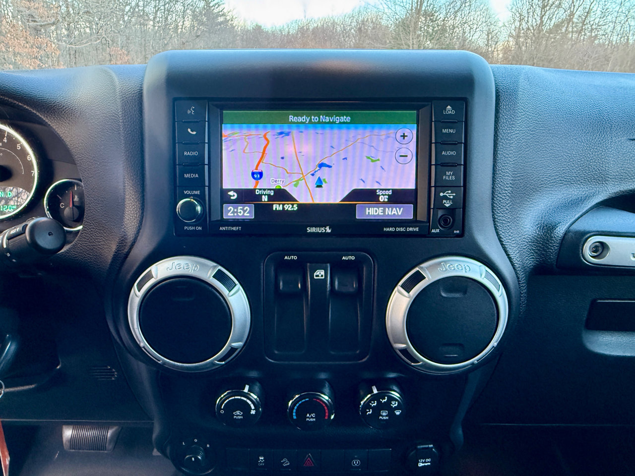 Used 2018 Jeep Wrangler Sahara w/ Connectivity Group image 18