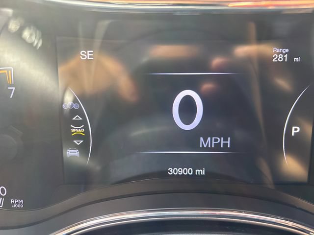 Used 2019 Jeep Grand Cherokee Altitude AWD/4WD image 18
