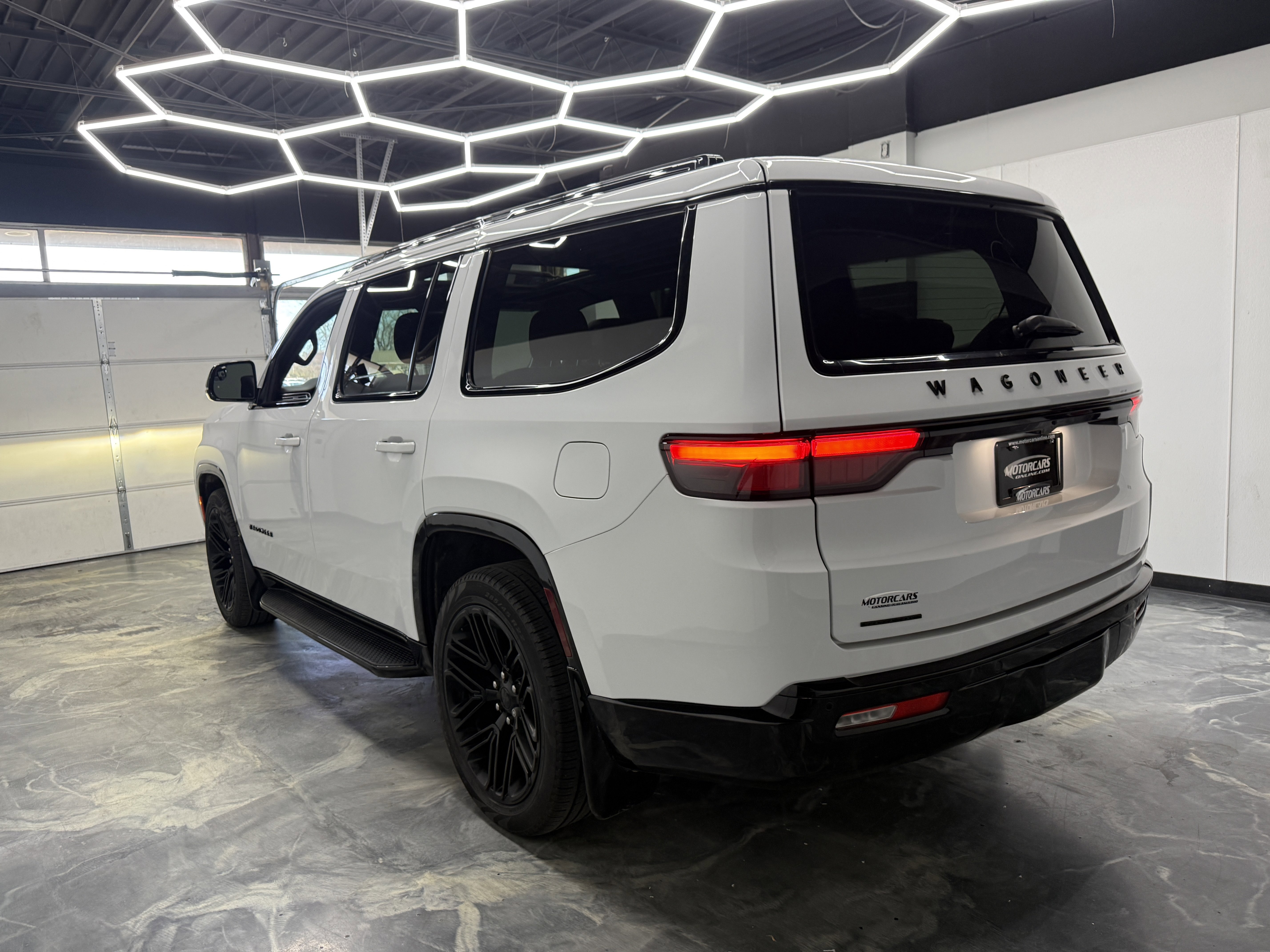 Used 2023 Jeep Wagoneer Series II image 3