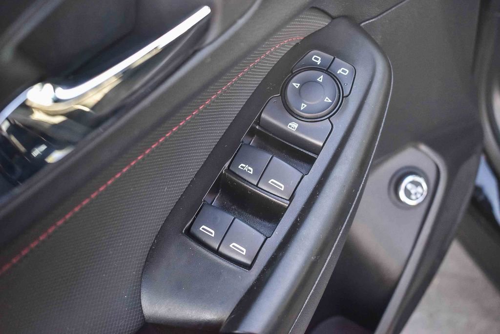 Used 2023 Chevrolet TrailBlazer RS w/ Sun and Liftgate Package image 20