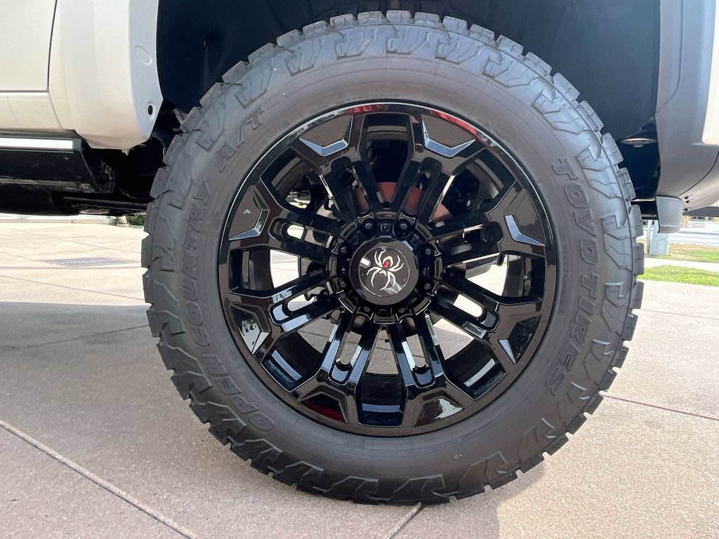 New 2025 GMC Sierra 2500 Denali w/ Denali Reserve Package AWD/4WD image 8