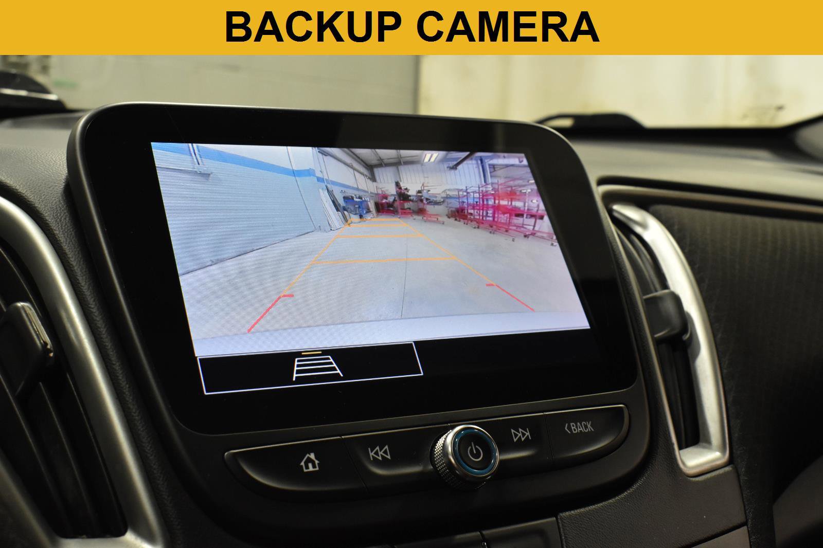 Used 2023 Chevrolet Malibu LT w/ Driver Confidence Package FWD image 4