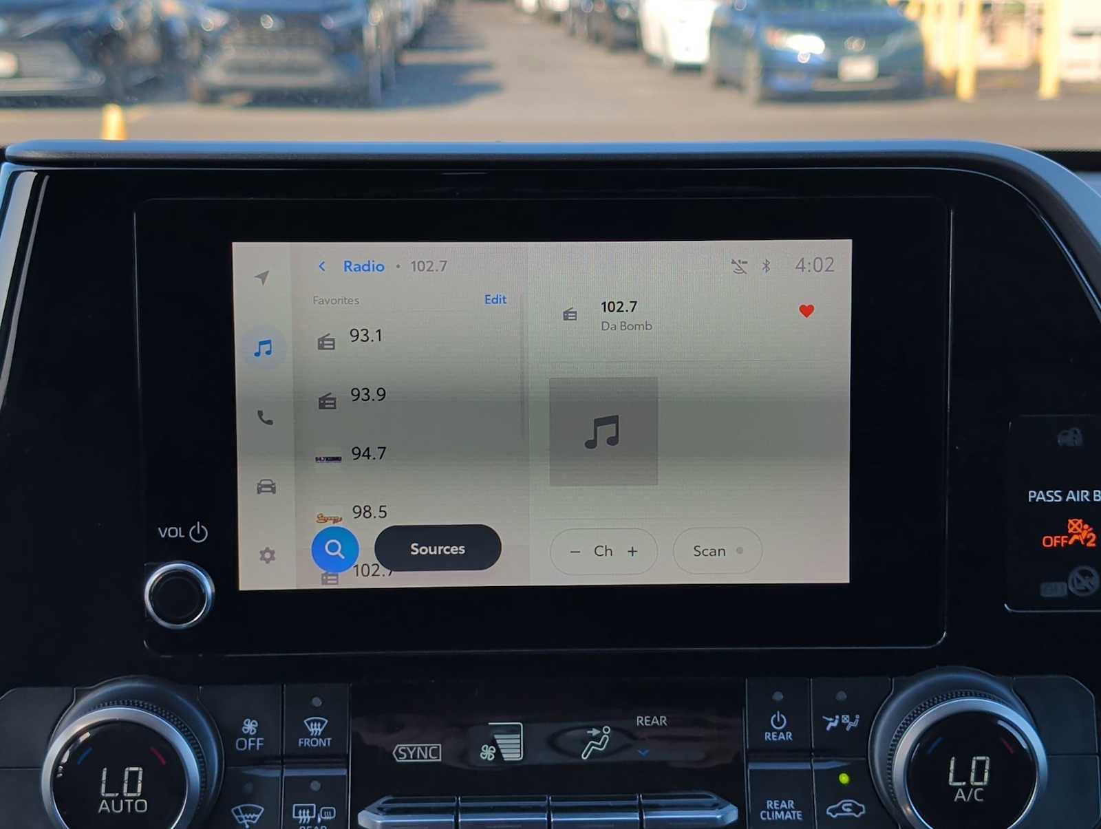 Used 2023 Toyota Highlander L image 12