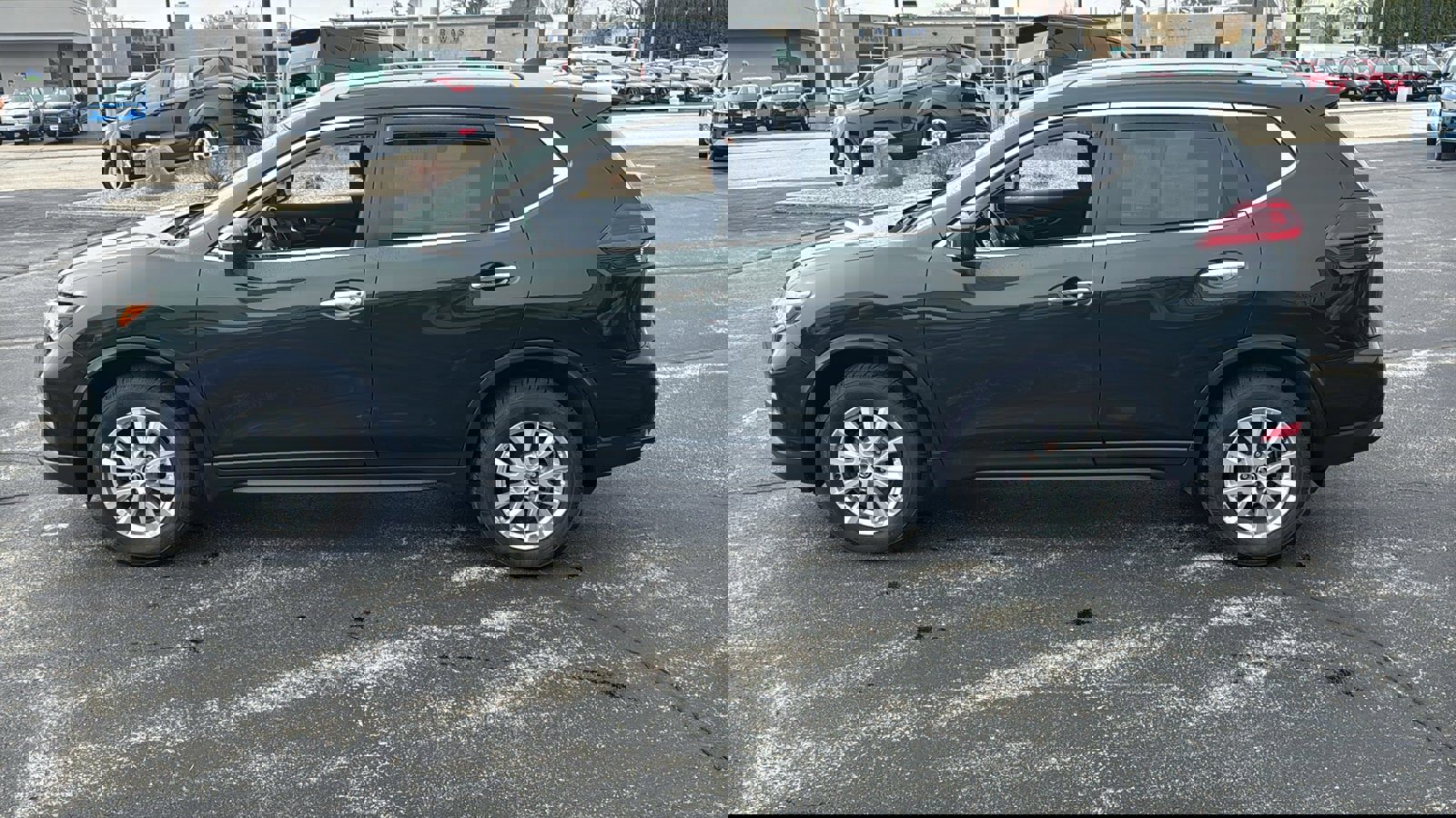 Used 2018 Nissan Rogue SV w/ Premium Package image 6