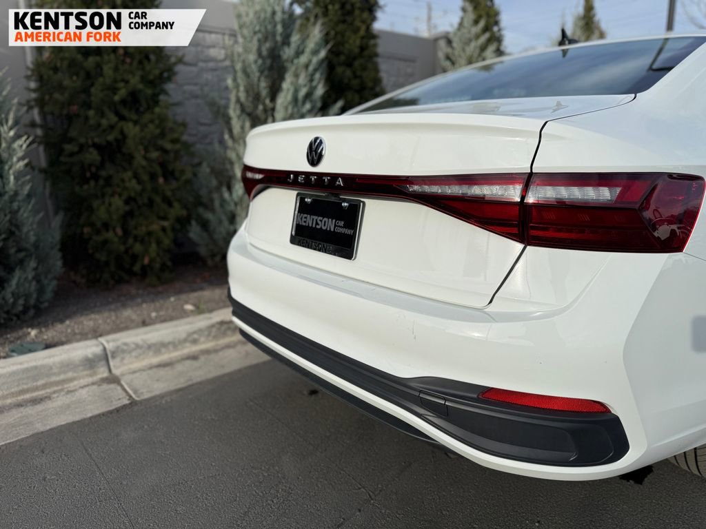 Used 2025 Volkswagen Jetta S image 37