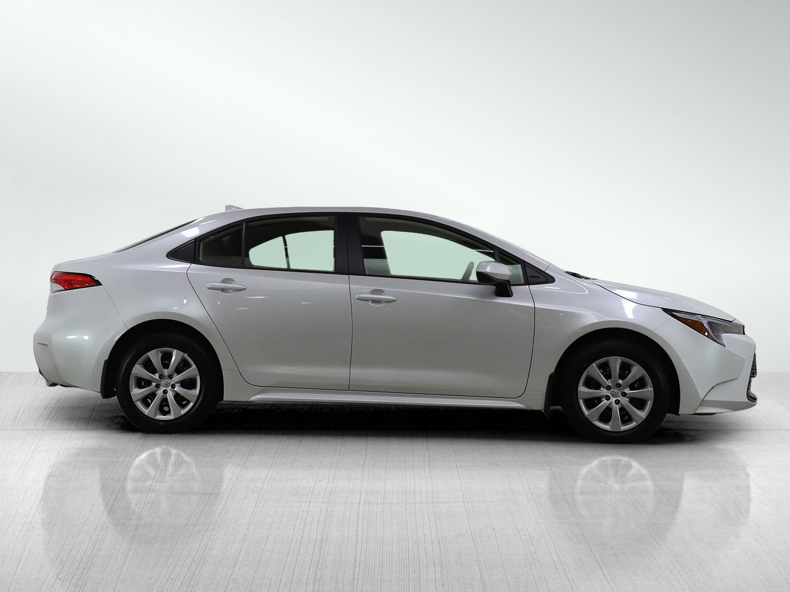 Used 2026 Toyota Corolla LE FWD image 6