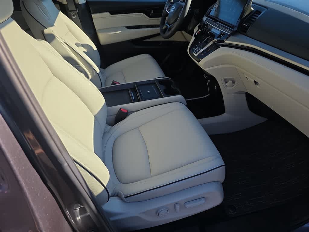 Certified 2026 Honda Odyssey Touring image 10