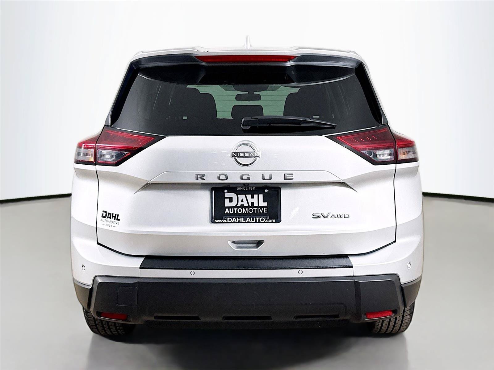 Used 2024 Nissan Rogue SV AWD/4WD image 12