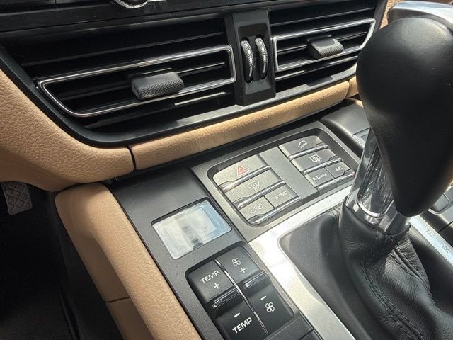 Used 2020 Porsche Macan AWD/4WD image 32