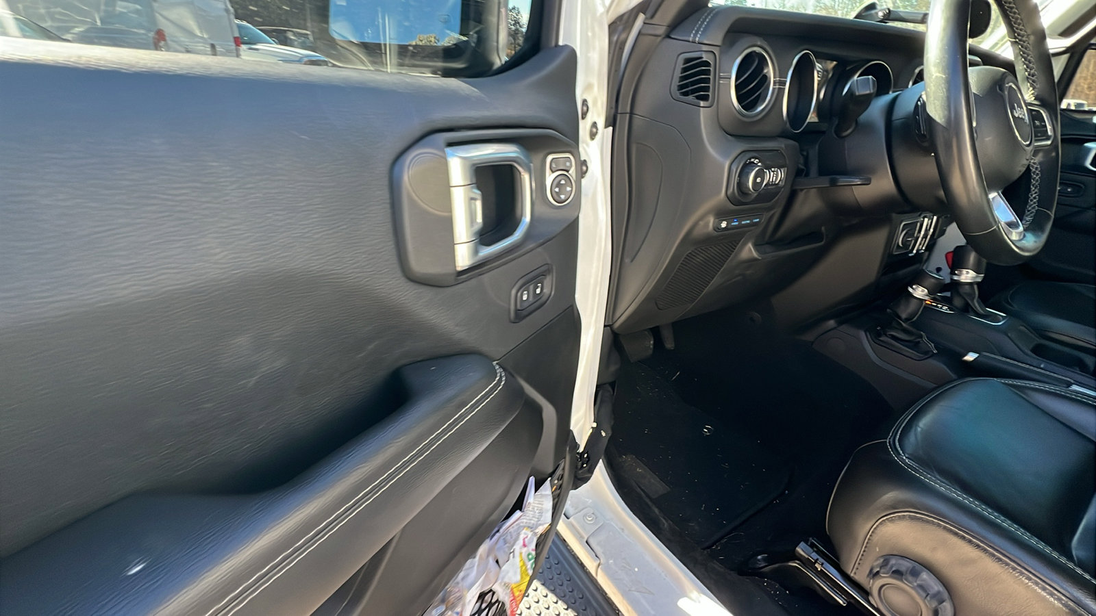 Used 2021 Jeep Wrangler Unlimited Sahara w/ Cold Weather Group image 15