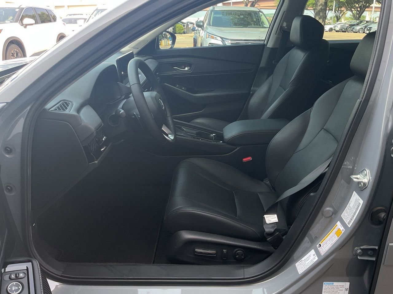 Used 2024 Honda Accord Touring image 9