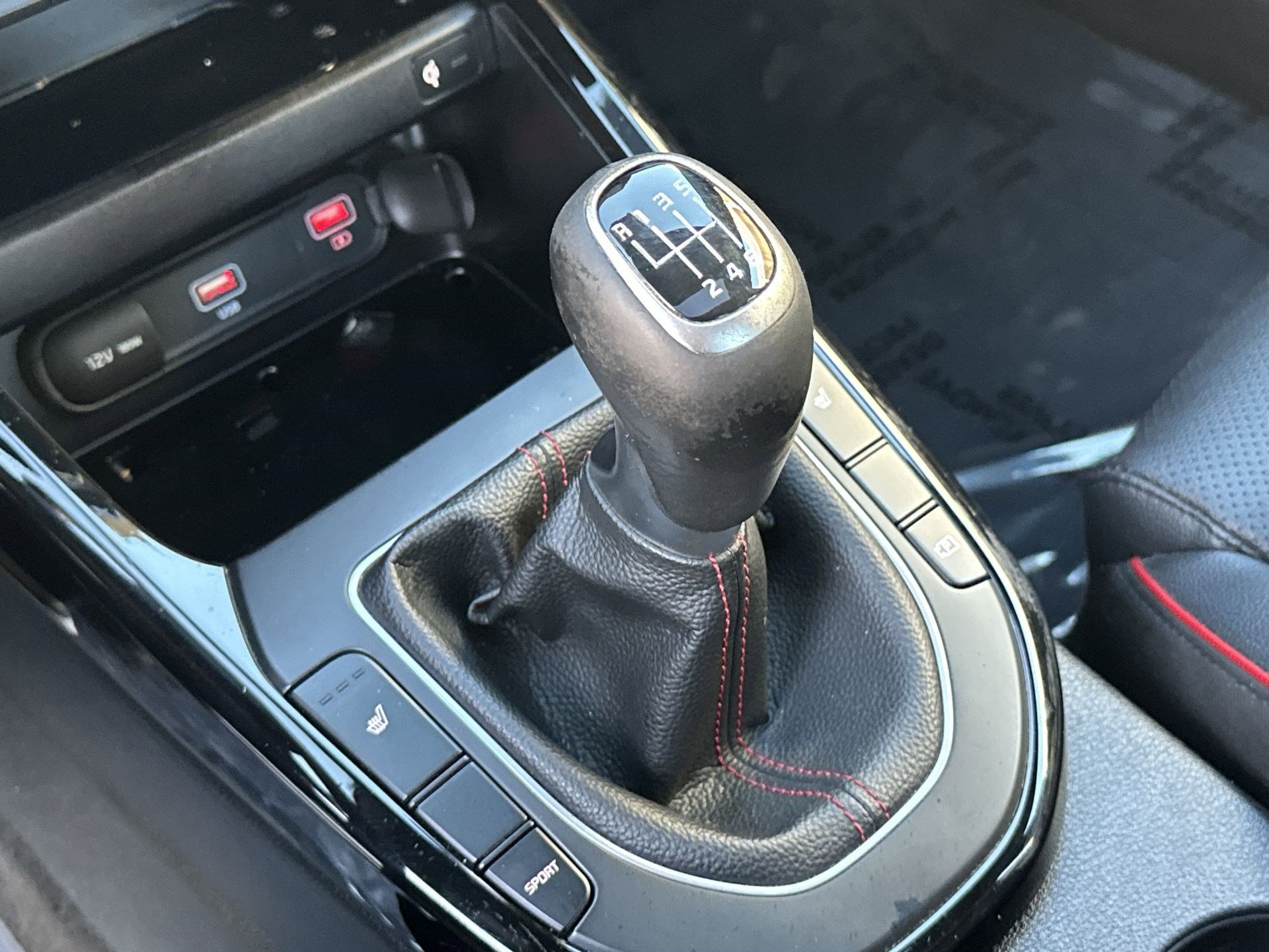 Certified 2022 Kia Forte GT image 21