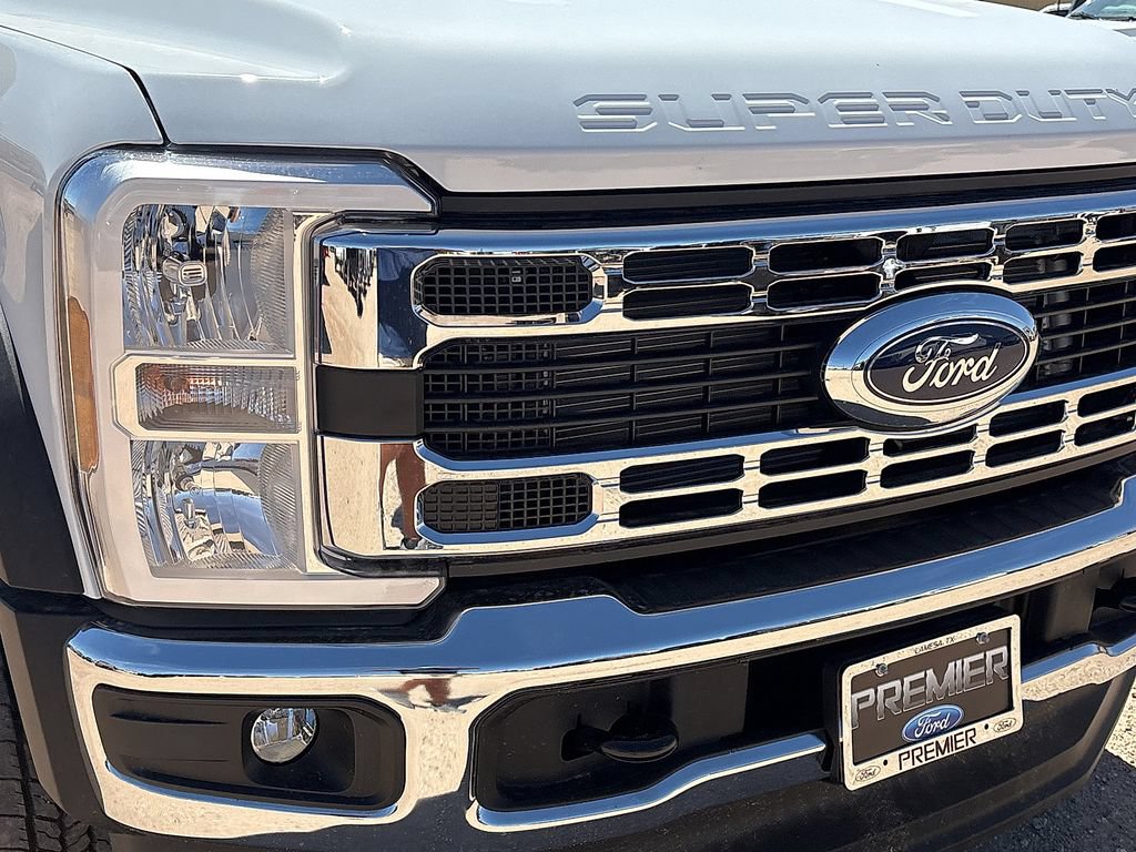 New 2026 Ford F550 4x4 Crew Cab Super Duty image 13