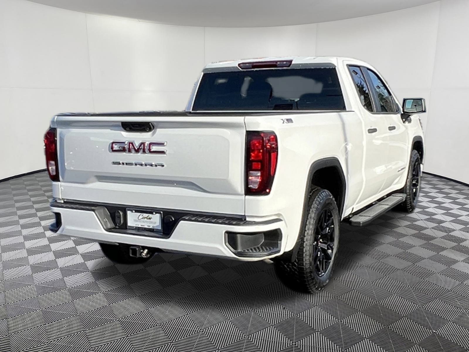 Used 2025 GMC Sierra 1500 Pro w/ Graphite Edition image 6