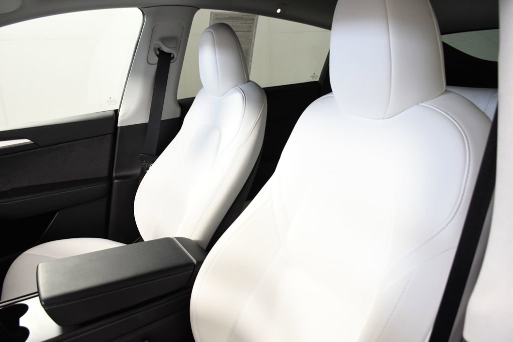 Used 2023 Tesla Model Y Long Range image 17