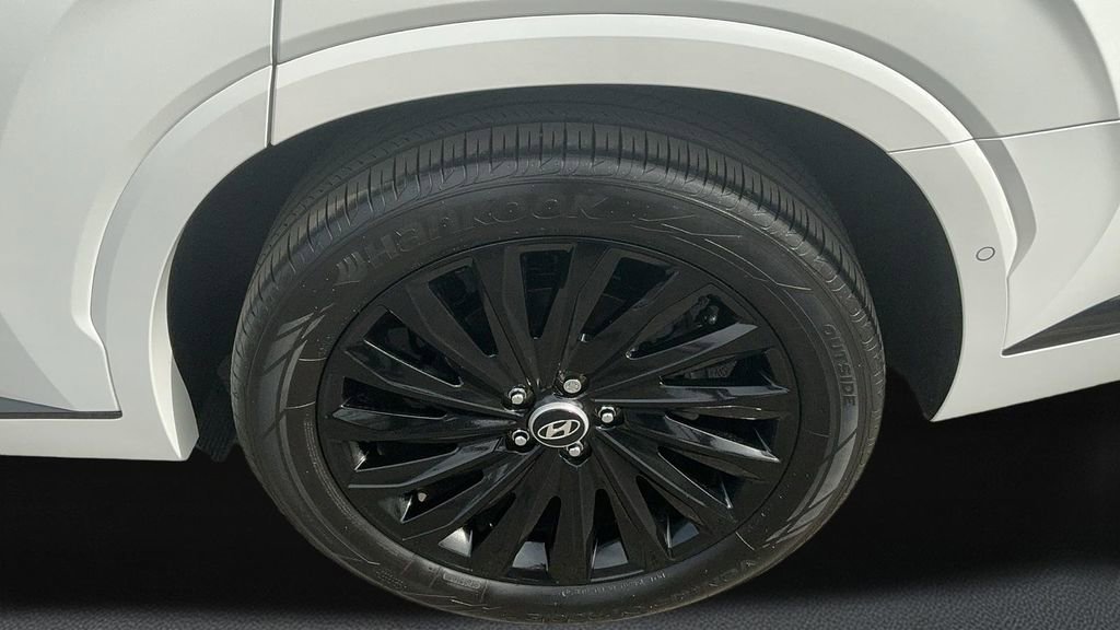 Used 2024 Hyundai Palisade Calligraphy image 9