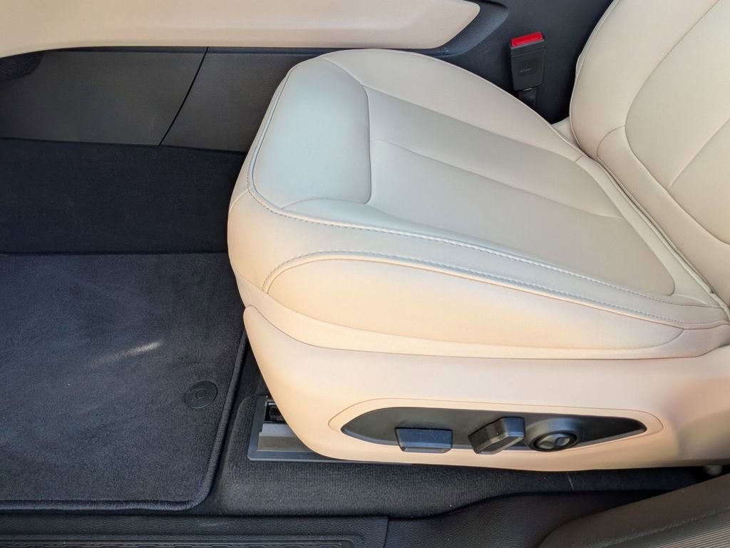 New 2025 Jeep Grand Cherokee L Limited image 15