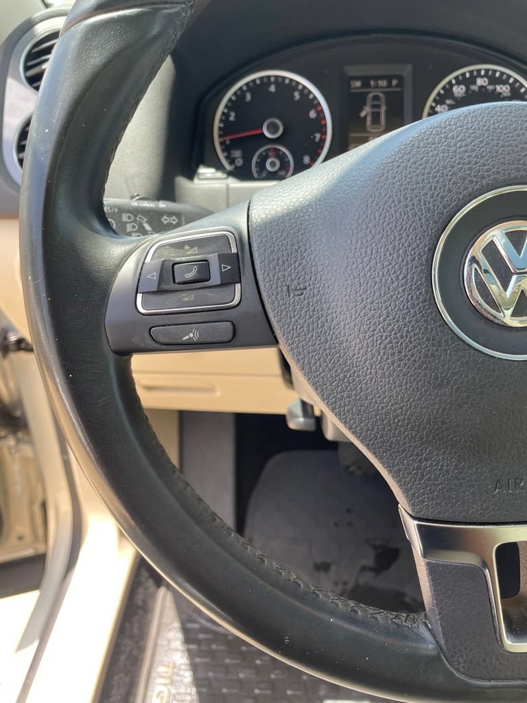 Used 2015 Volkswagen Tiguan SE FWD image 15