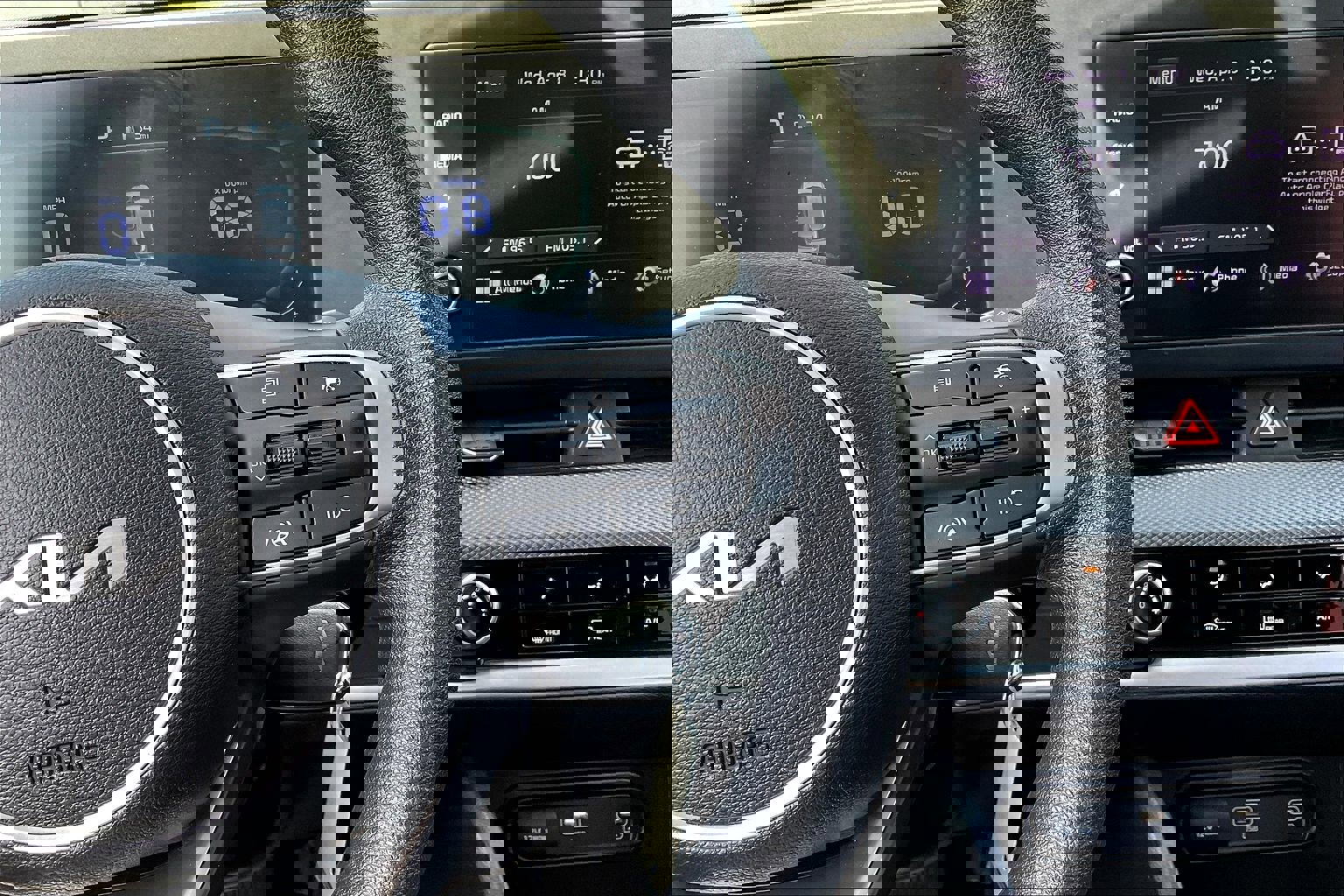 Used 2023 Kia Sportage LX image 13