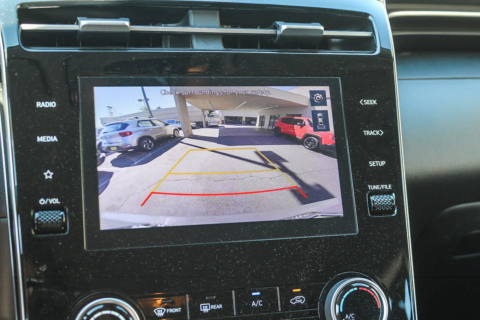 Certified 2024 Hyundai Tucson SE FWD image 32