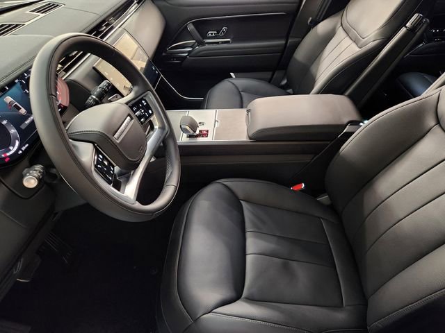 New 2026 Land Rover Range Rover Long Wheelbase SE image 13
