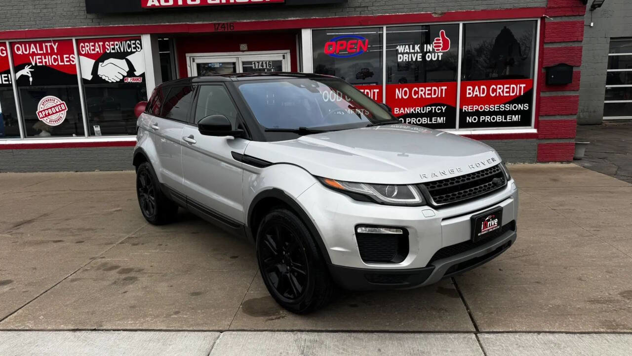 Used 2018 Land Rover Range Rover Evoque image 2