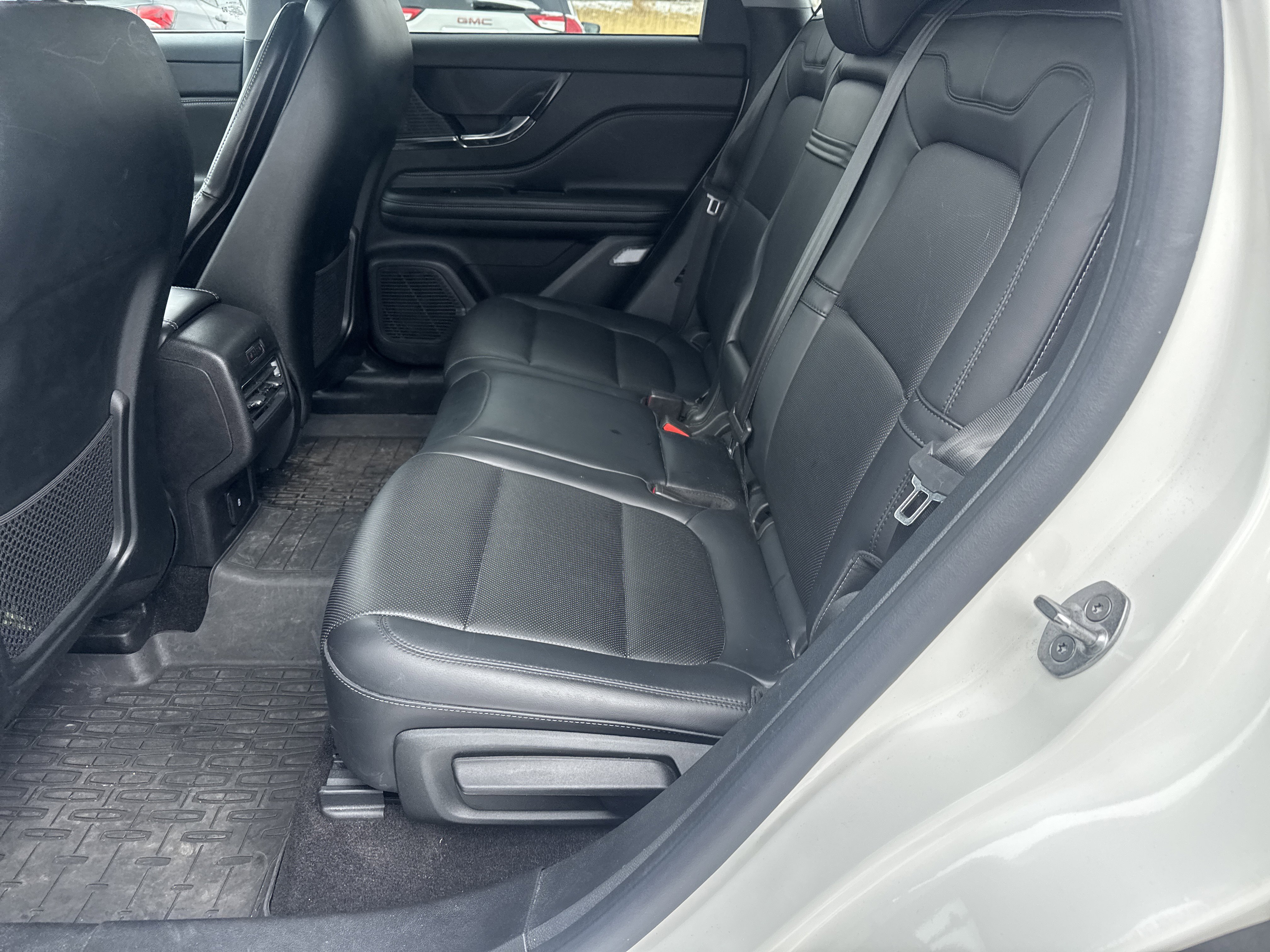 Used 2022 Lincoln Corsair AWD w/ Equipment Group 101A image 13