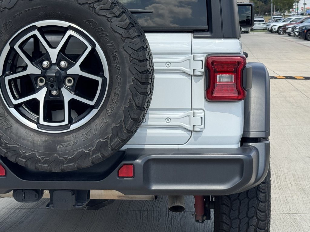 Used 2024 Jeep Wrangler Unlimited Rubicon AWD/4WD image 6