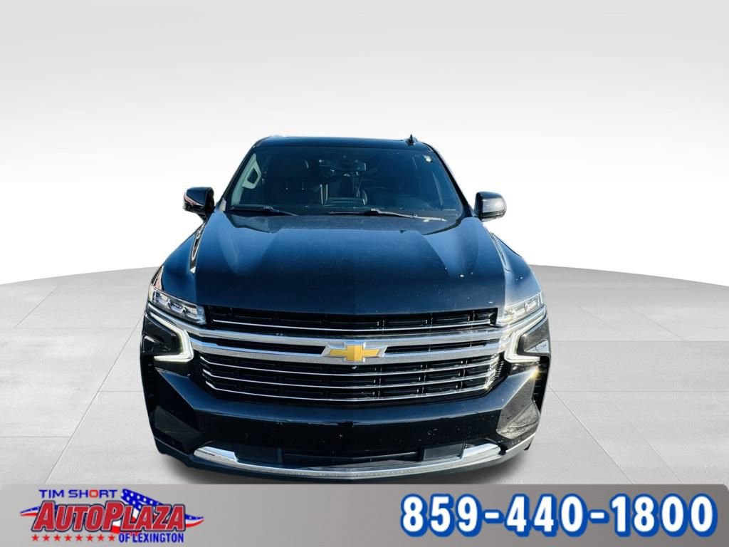 Used 2022 Chevrolet Suburban LT w/ Luxury Package image 16