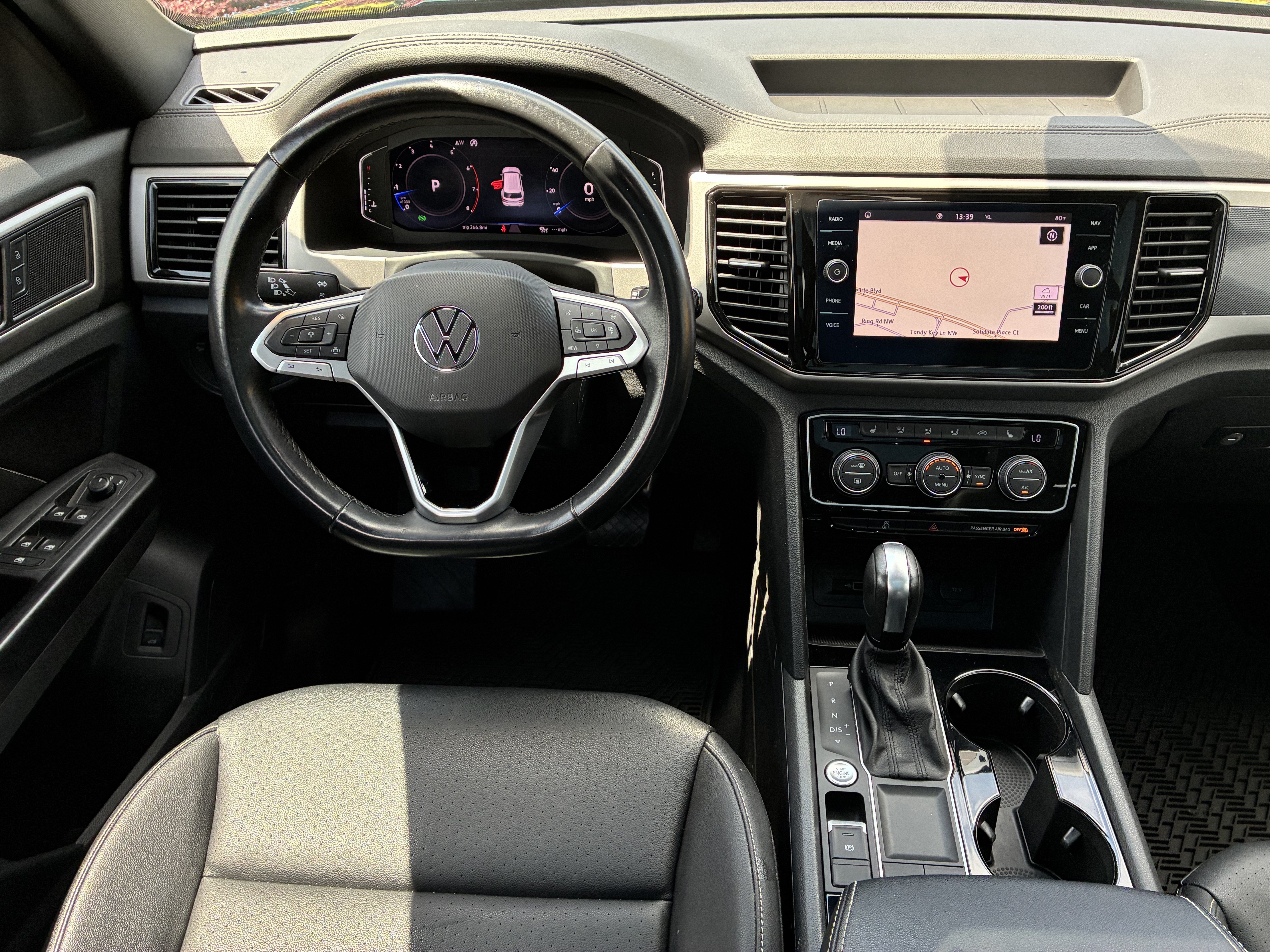 Used 2020 Volkswagen Atlas Cross Sport SEL FWD image 20