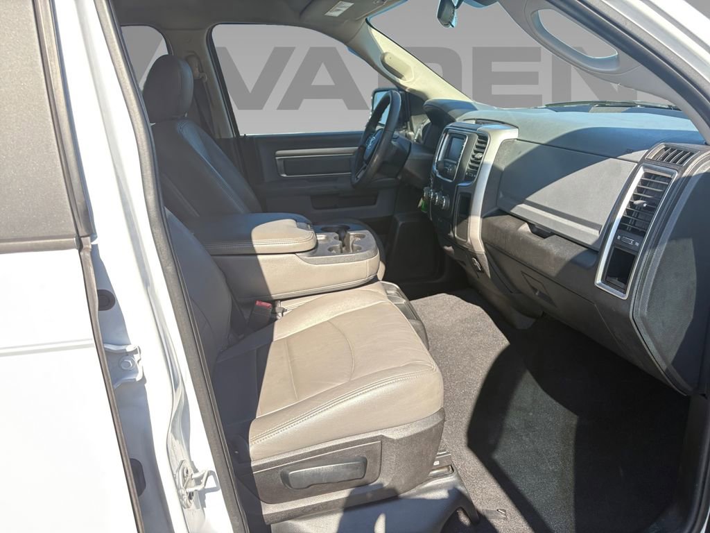 Used 2020 RAM 1500 Classic SLT image 7