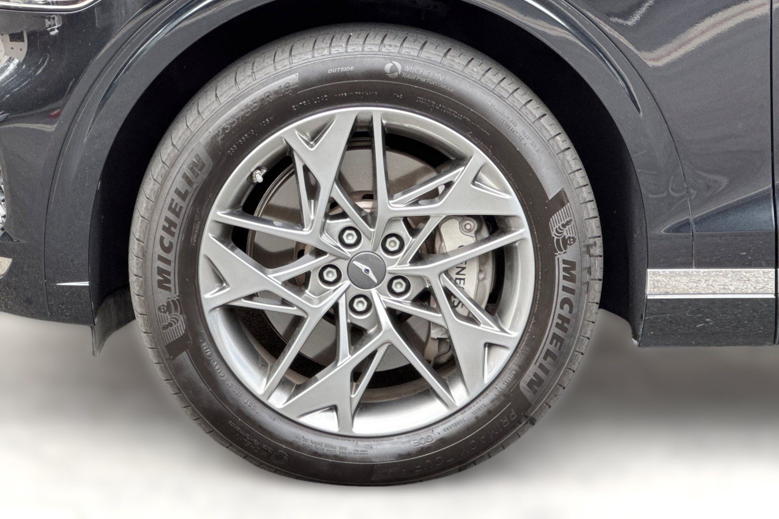 Used 2025 Genesis GV70 2.5T AWD/4WD image 11