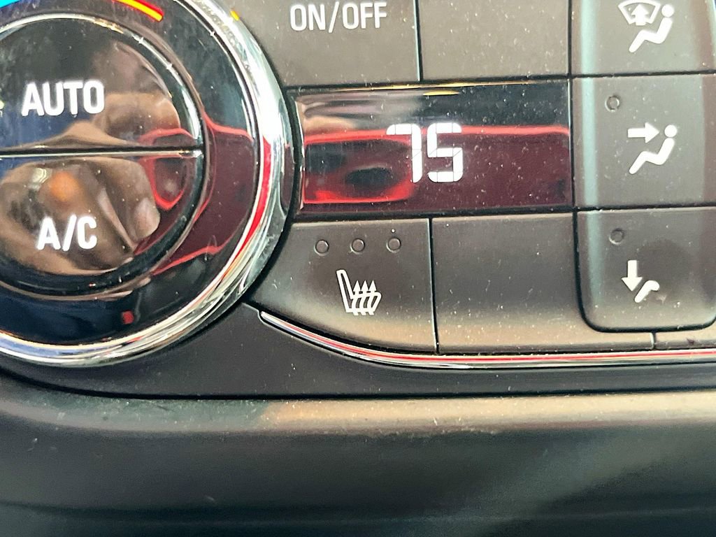 Used 2023 Chevrolet TrailBlazer RS w/ Convenience Package FWD image 19