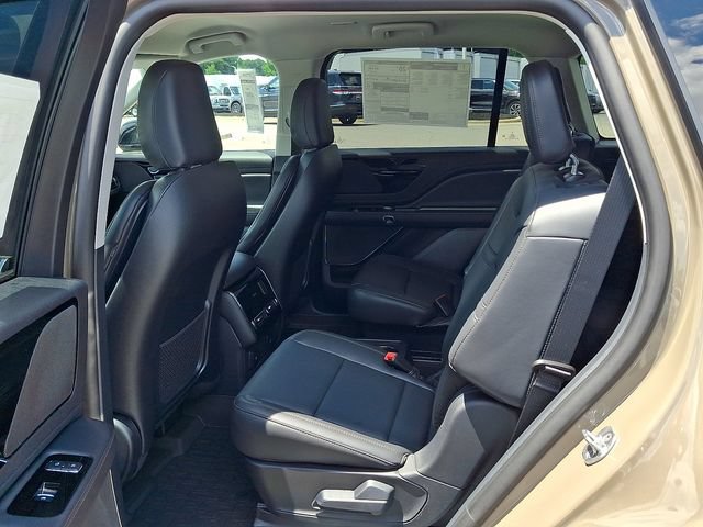 New 2026 Lincoln Aviator AWD image 5