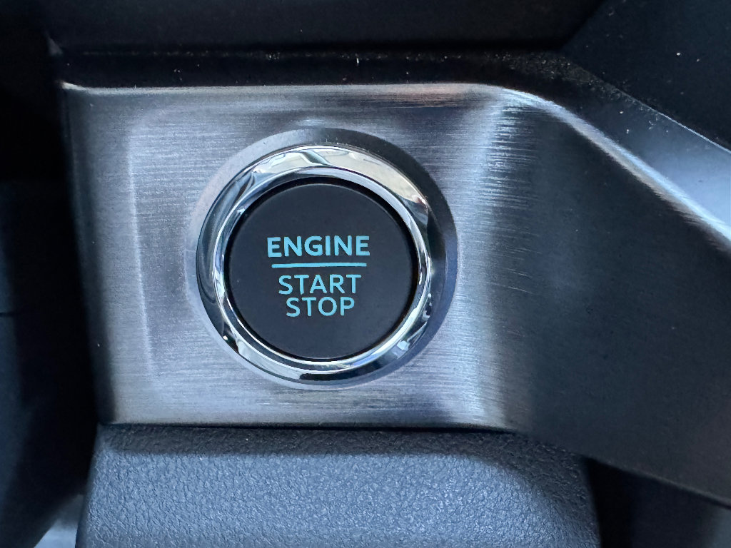 Used 2024 Ford F350 Lariat w/ Chrome Package image 20