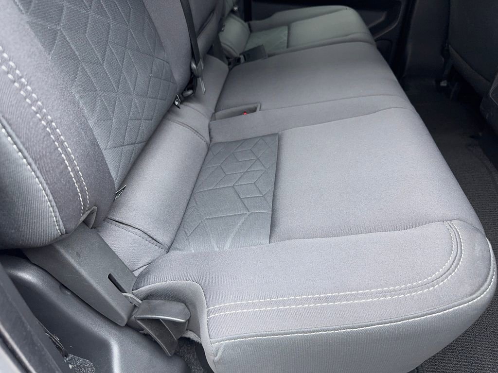 Used 2025 Nissan Frontier SV image 49
