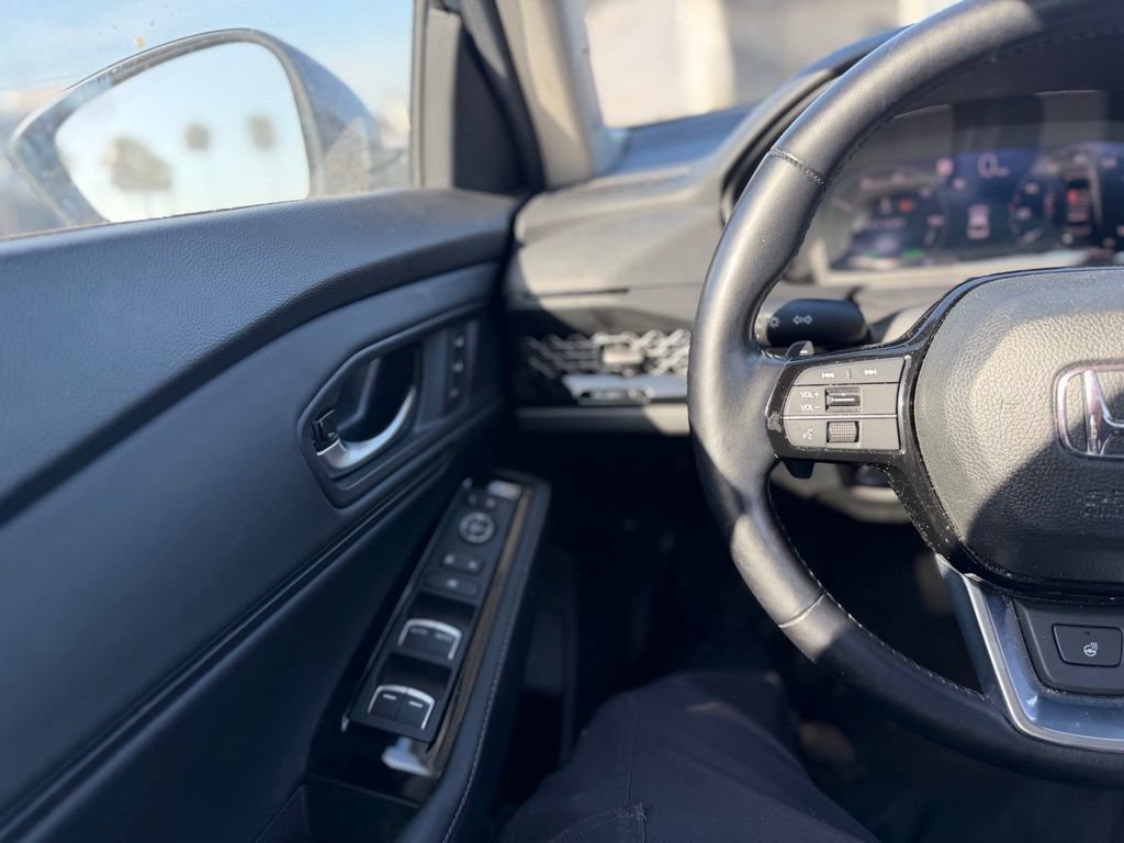 Used 2025 Honda Accord Touring image 7
